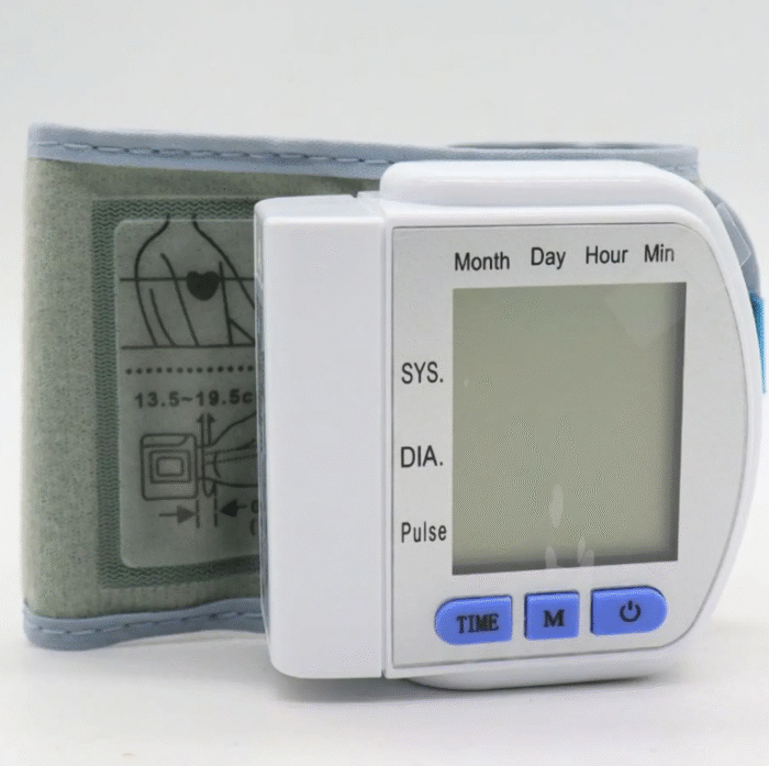 Тонометр цифровой на запястье Automatic Blood Pressure / Автоматический измеритель артериального давления — изображение 3